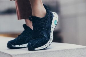 Кроссовки ASICS