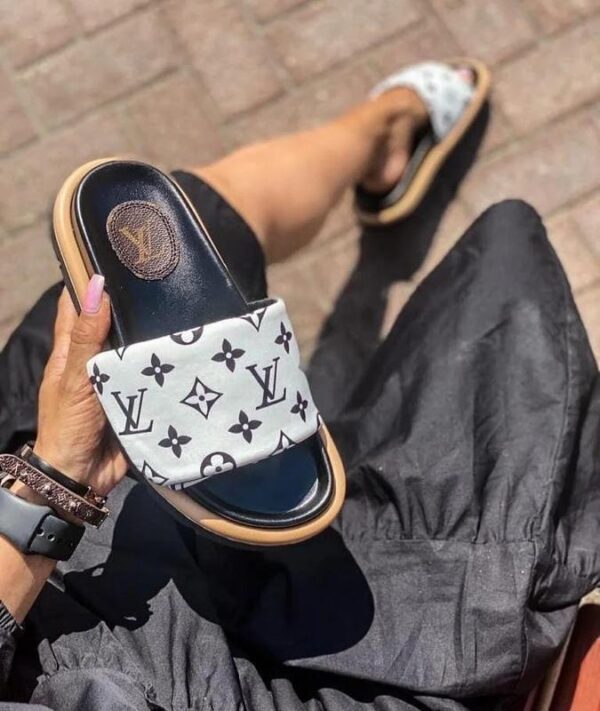 2204516414 Шлепанцы LOUIS VUITTON