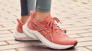 Кроссовки ASICS