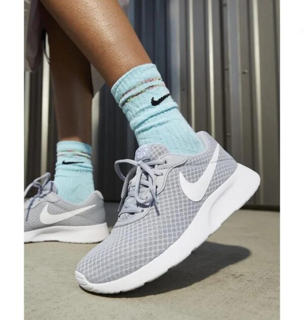 Кроссовки NIKE