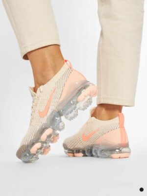 Кроссовки NIKE